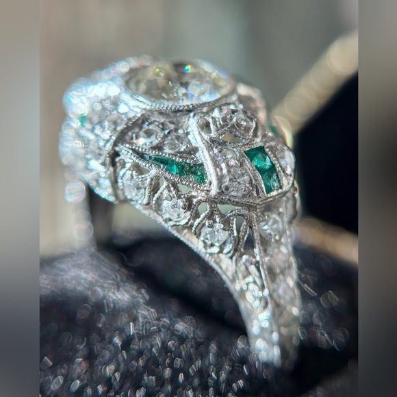 Art Deco Platinum Diamond Emerald Engagement Ring - Picture 7 of 17